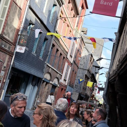 inauguration galerie arnaud bard rue haute honfleur